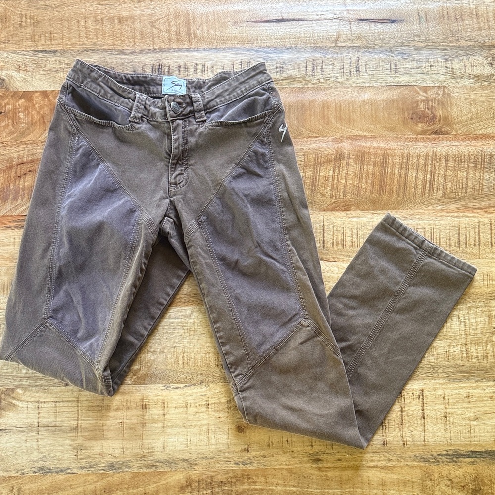 9.2 Carlo Chionna Pants women’s 25 2 0